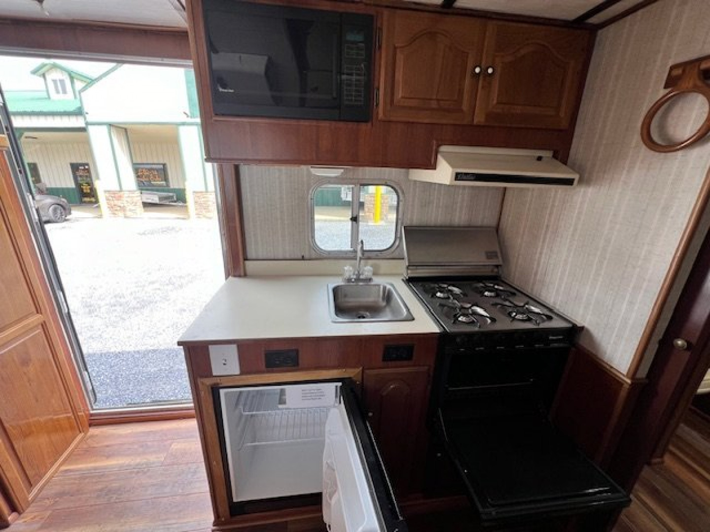 Used 1991 4-Star Trailers 4 Horse w/ LQ & Mid tack Horse Trailer