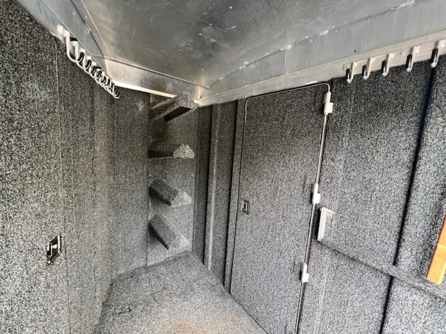 Used 1991 4-Star Trailers 4 Horse w/ LQ & Mid tack Horse Trailer