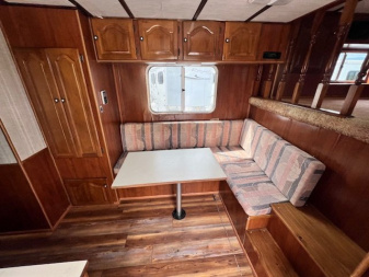 Used 1991 4-Star Trailers 4 Horse w/ LQ & Mid tack Horse Trailer