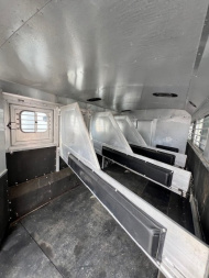Used 1991 4-Star Trailers 4 Horse w/ LQ & Mid tack Horse Trailer
