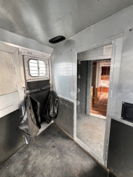 Used 1991 4-Star Trailers 4 Horse w/ LQ & Mid tack Horse Trailer