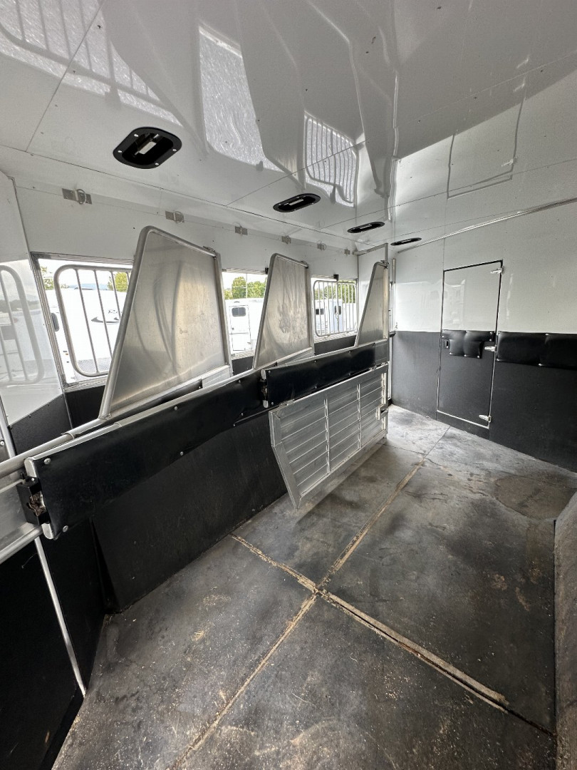 Used 2014 SUNDOWNER Upgraded Rancher Sport Horse Trailer
