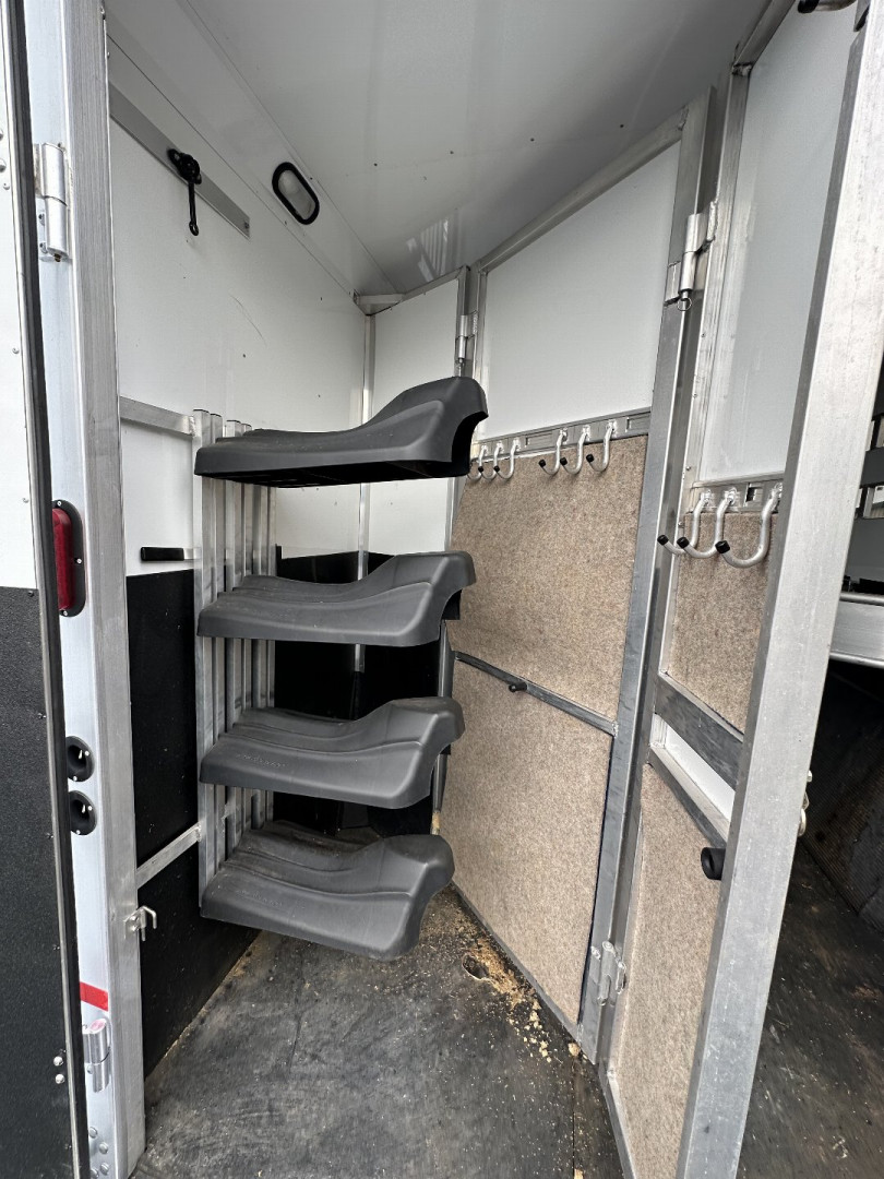 Used 2014 SUNDOWNER Upgraded Rancher Sport Horse Trailer