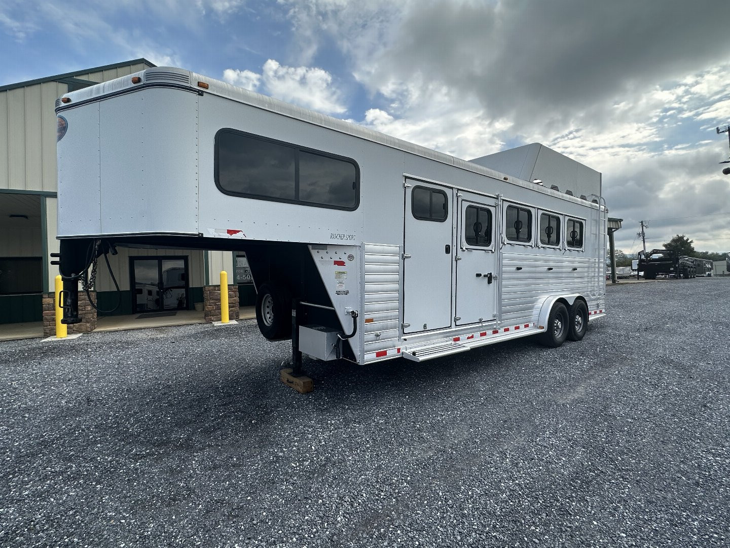Used 2014 SUNDOWNER Upgraded Rancher Sport Horse Trailer