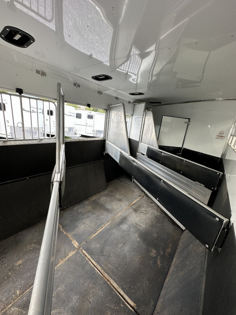 Used 2014 SUNDOWNER Upgraded Rancher Sport Horse Trailer