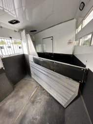 Used 2014 SUNDOWNER Upgraded Rancher Sport Horse Trailer