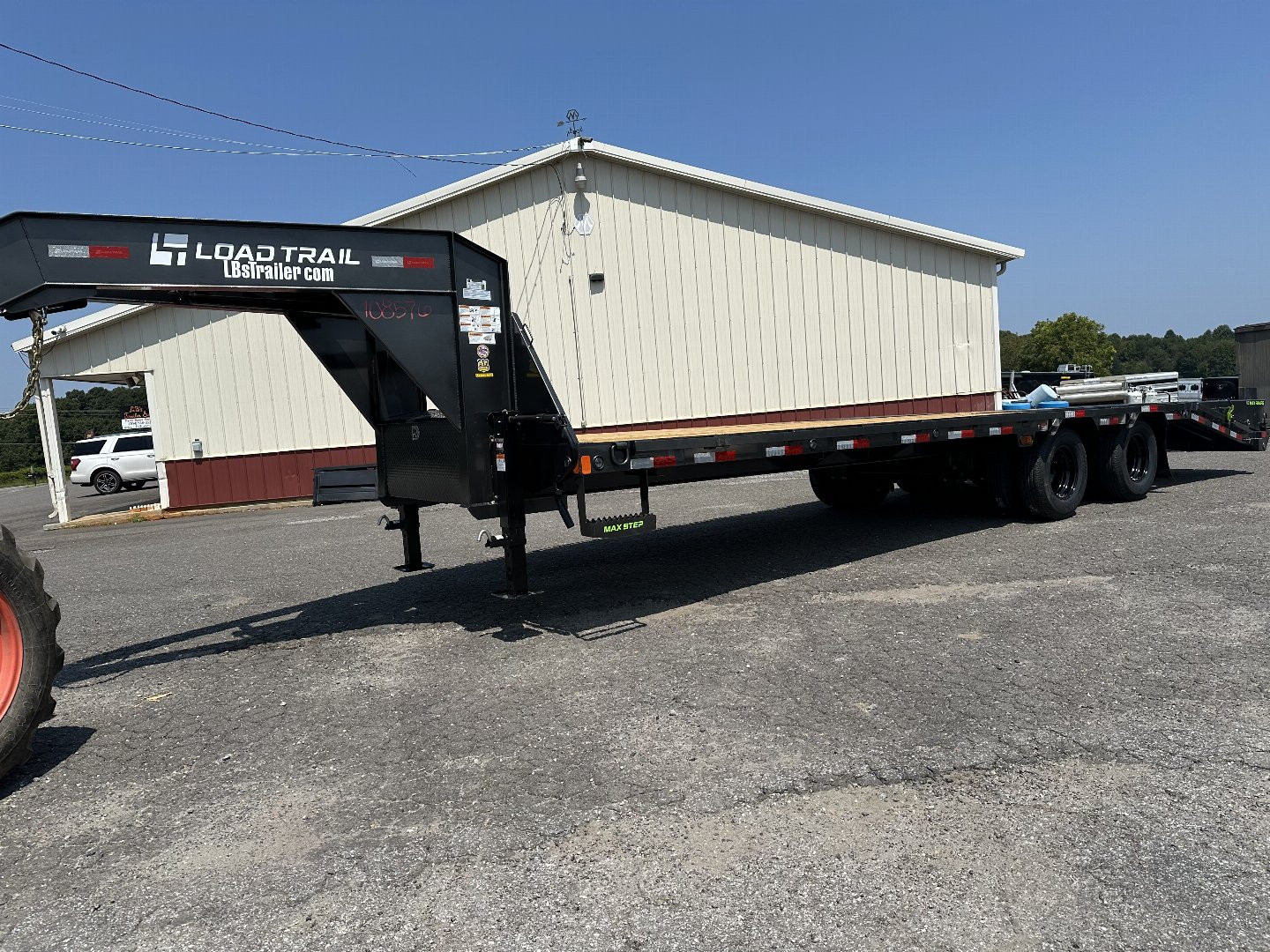New 2025 Load Trail GP 102 X 28 GN Equipment Trailer