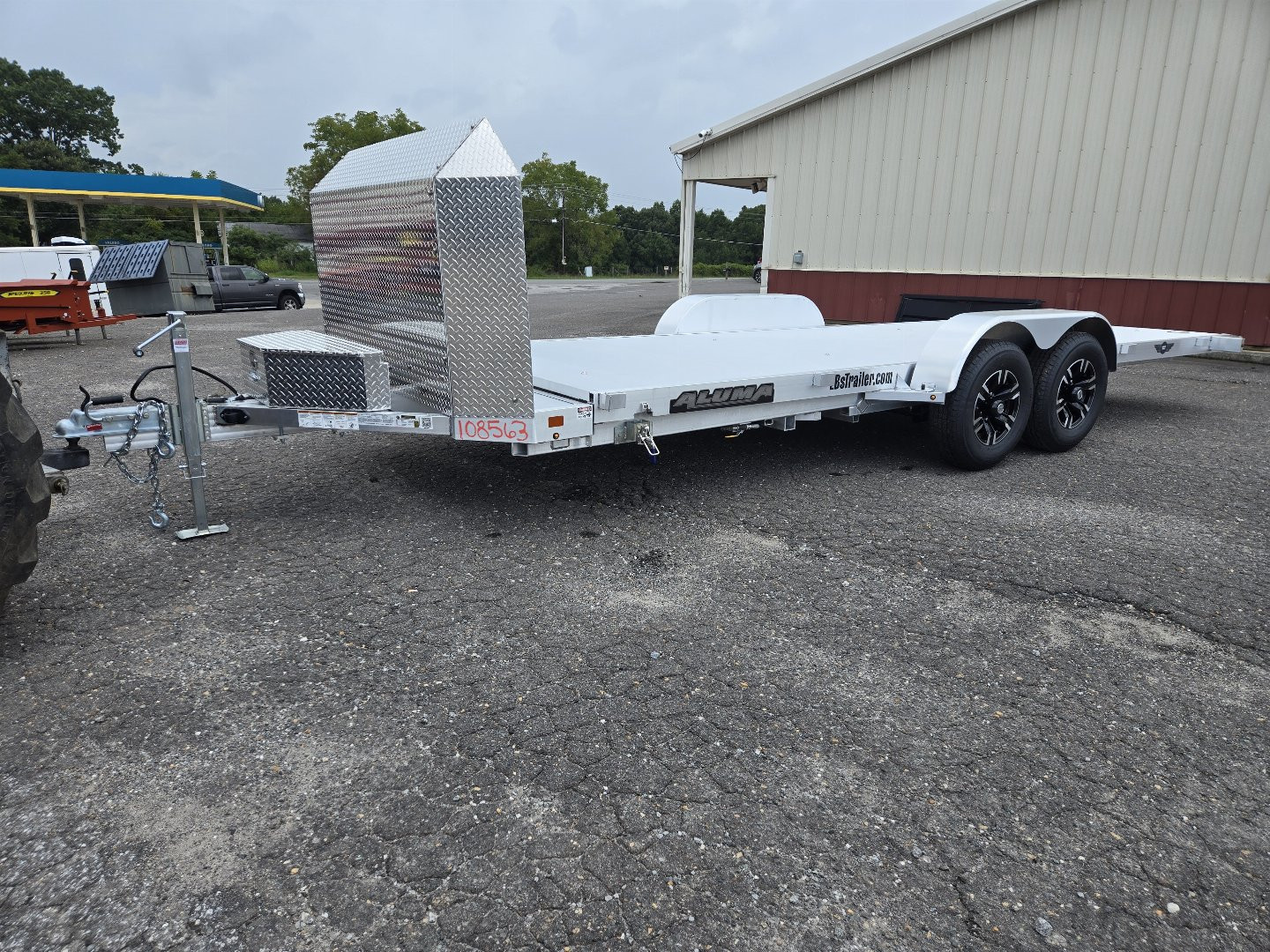 New 2025 Aluma 8220HTILTANV Car Hauler