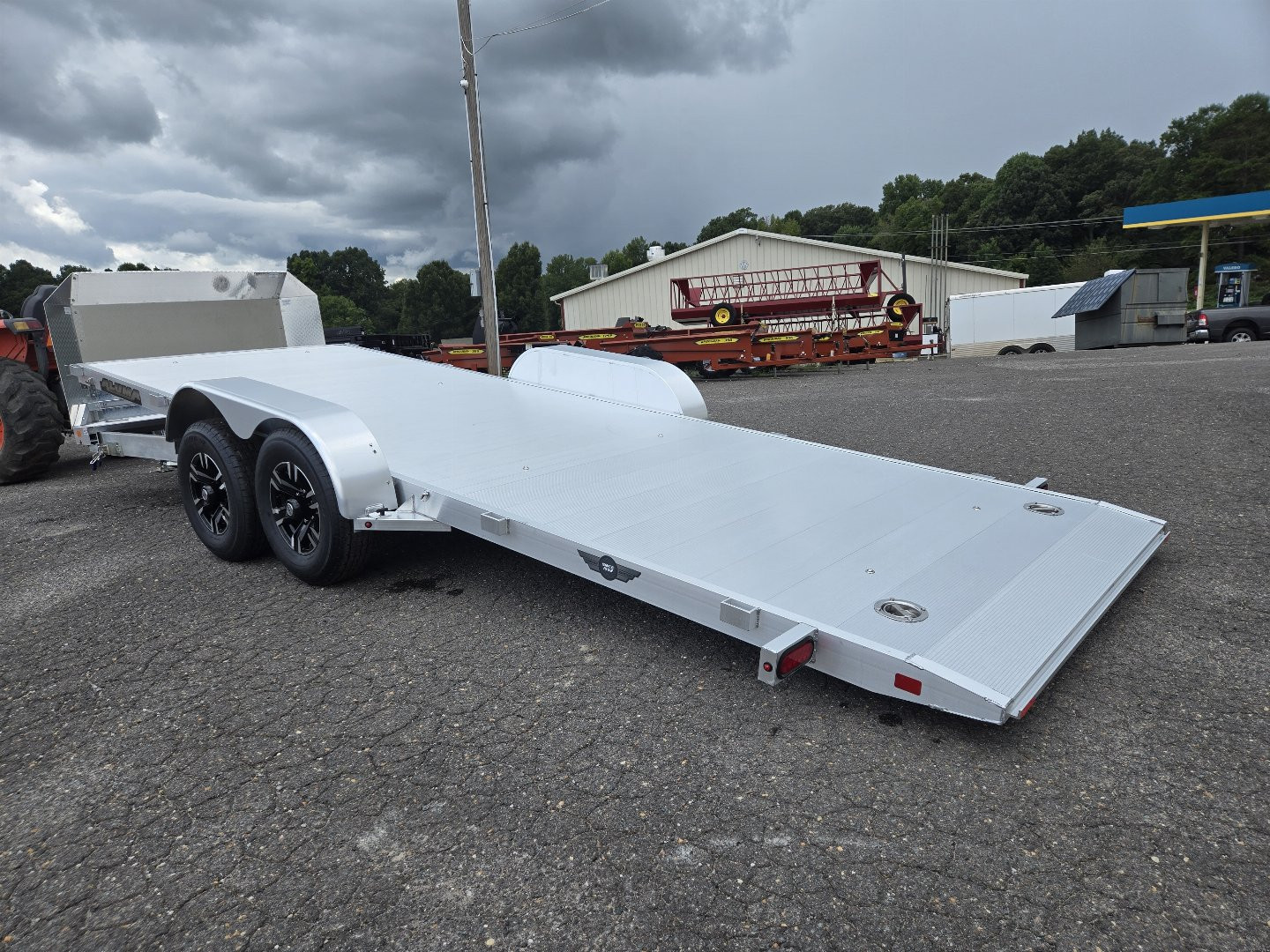 New 2025 Aluma 8220HTILTANV Car Hauler