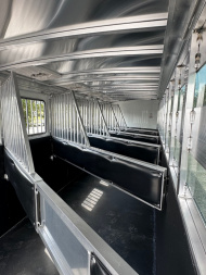 New 2025 Sundowner 6H SUPER SPORT Horse Trailer