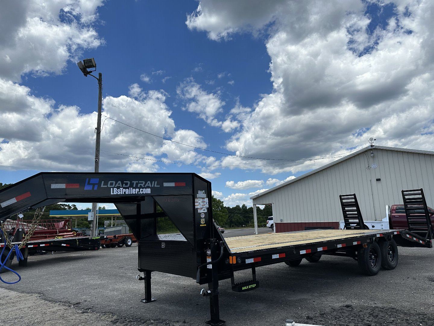 New 2024 Load Trail 102x25 SA Low-Pro GN Equipment Trailer
