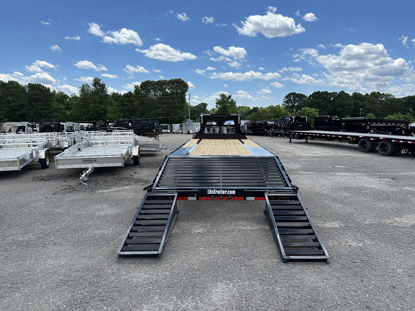 New 2024 Load Trail 102x25 SA Low-Pro GN Equipment Trailer