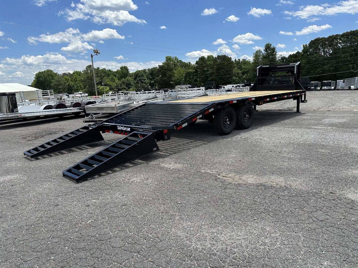 New 2024 Load Trail 102x25 SA Low-Pro GN Equipment Trailer