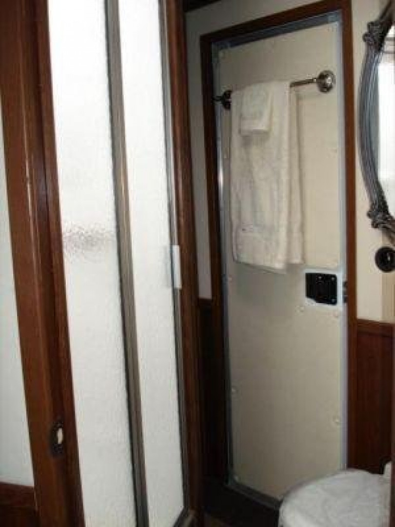 Used 2007 Sundowner Trailers 4H 6911 LQ w/Slide Horse Trailer