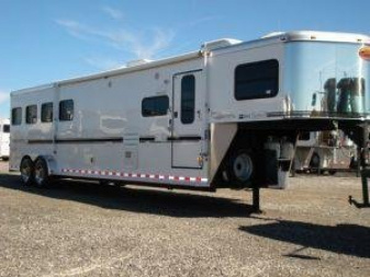 Used 2007 Sundowner Trailers 4H 6911 LQ w/Slide Horse Trailer