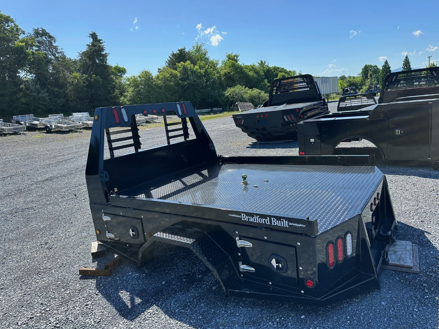 New 2024 BRADFORD STEPSIDE ST 8'6"/97/57-58/42 Truck Bed