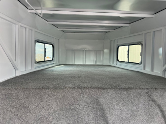 New 2024 TRAILS WEST 3H SANTA FE Horse Trailer