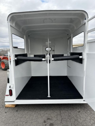 New 2024 Bee 2H Wrangler Horse Trailer