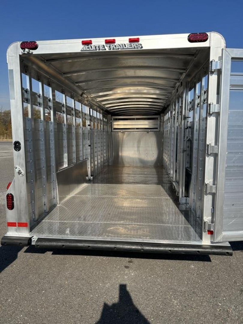 New 2024 Elite Trailers GN 24' Stock Trailer Stock / Stock Combo Trailer