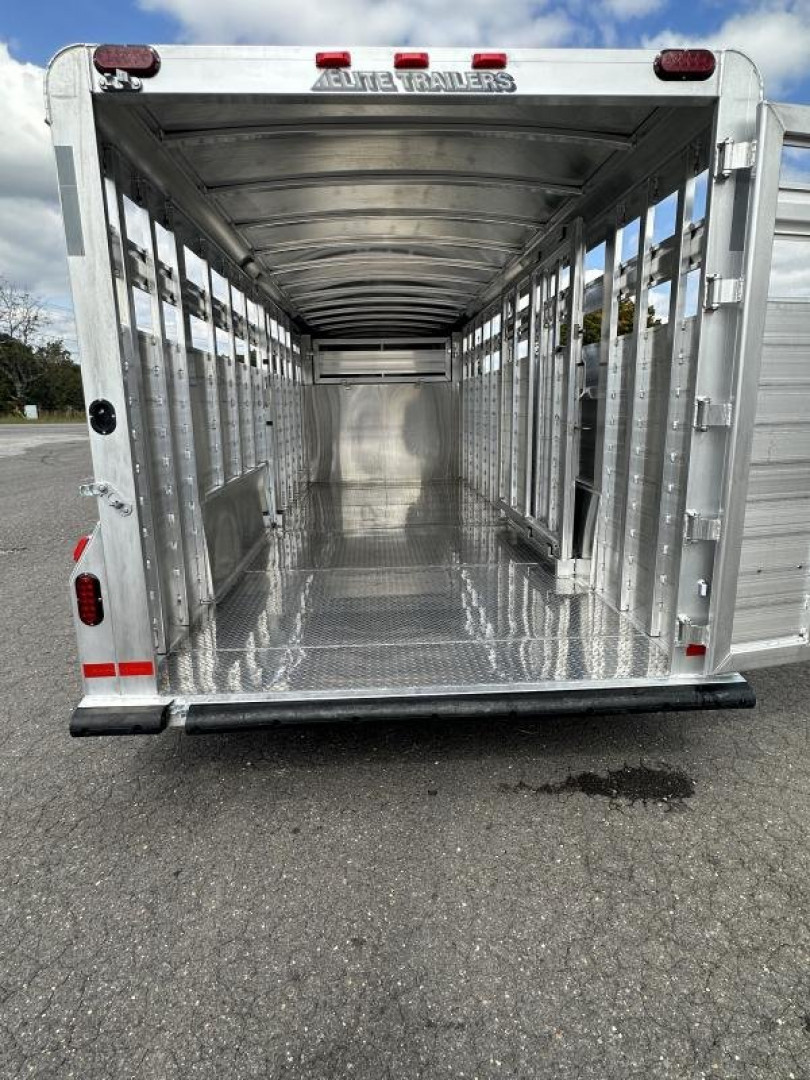 New 2024 Elite Trailers GN 20' Stock Trailer Stock / Stock Combo Trailer