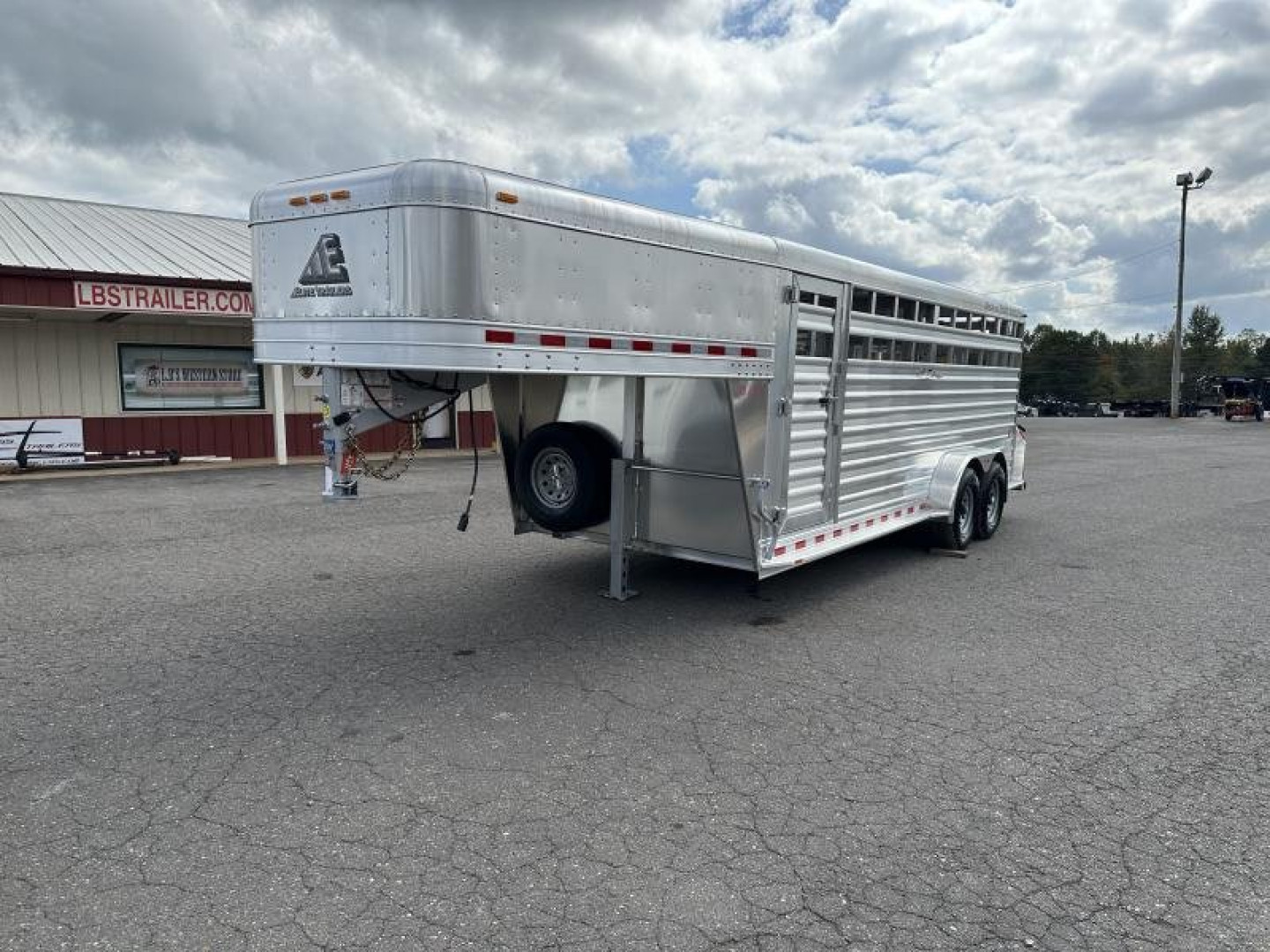 New 2024 Elite Trailers GN 20' Stock Trailer Stock / Stock Combo Trailer