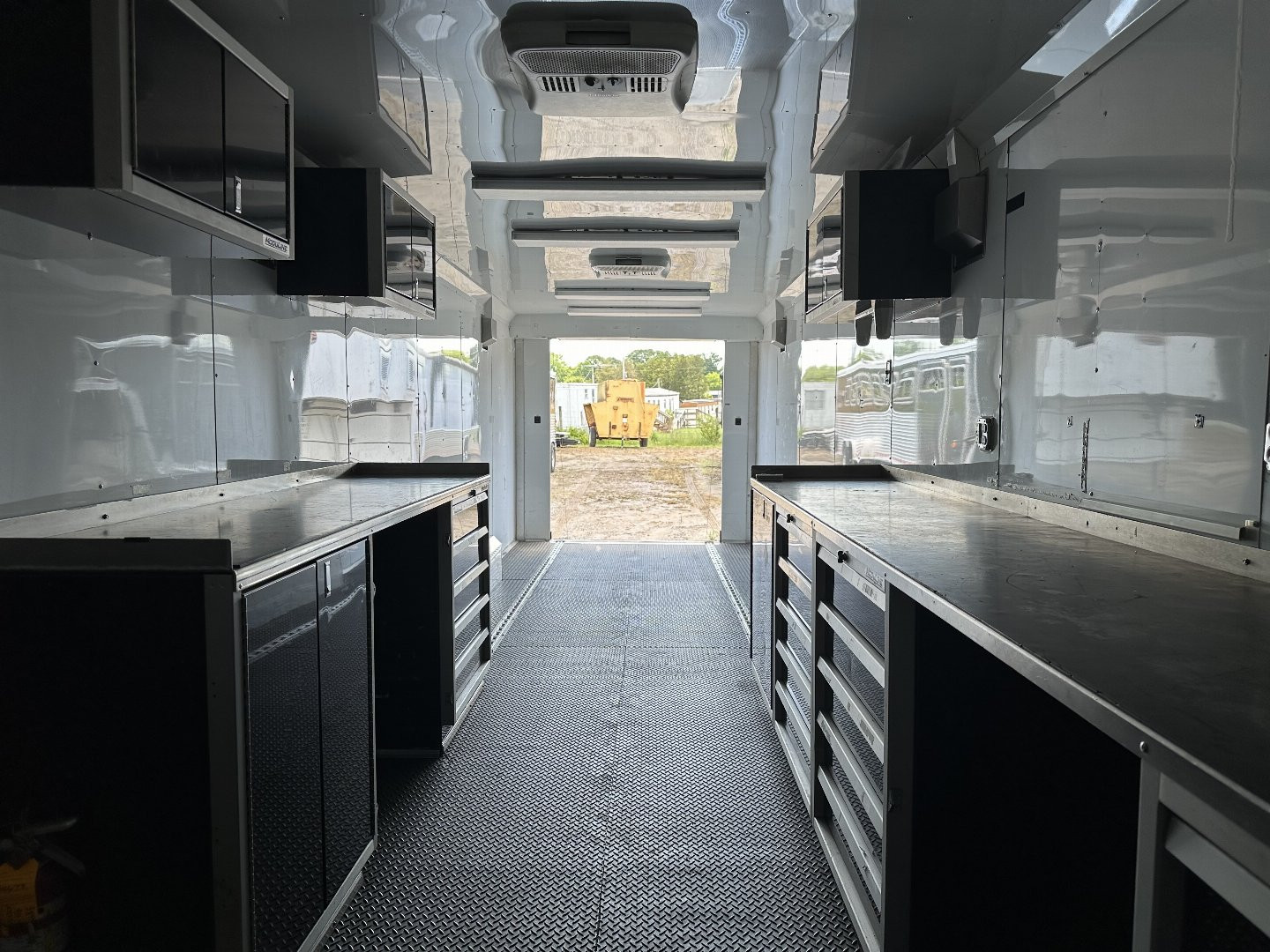 Used 2016 Sundowner Trailers 32' GN Cargo Specialty Trailer