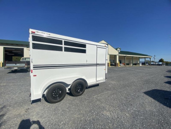 New 2024 Bee 2H BP Conquest Horse Trailer