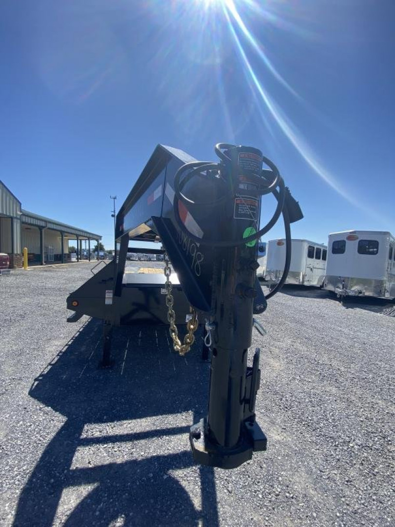 New 2023 Norstar FLG 102" x 30' Deckover Trailer