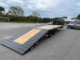New 2024 Load Trail 102"X32' Low-Pro GN Equipment Trailer