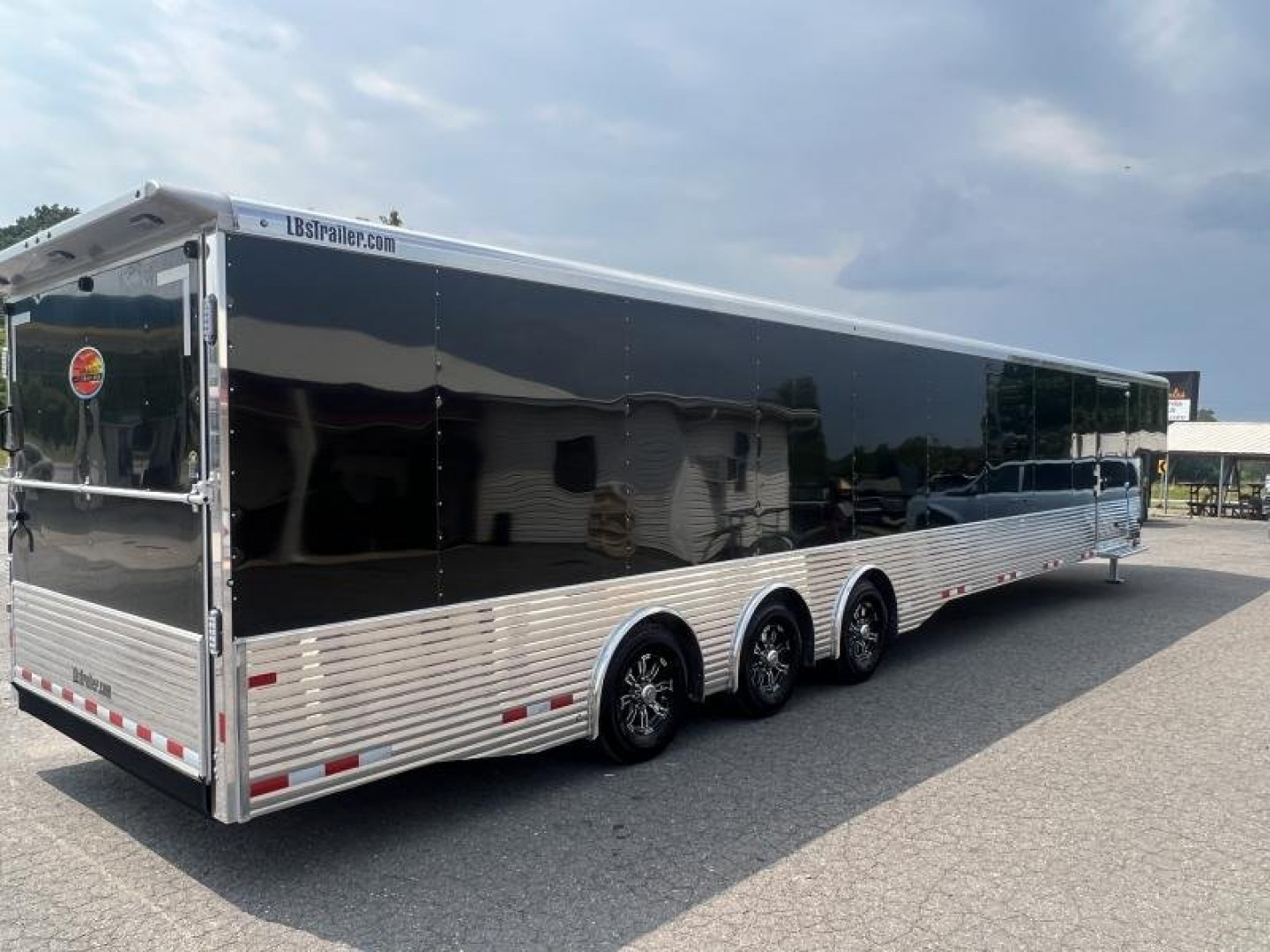 New 2024 Sundowner Trailers XTRA Series Transporter Gooseneck Car / Racing Trailer
