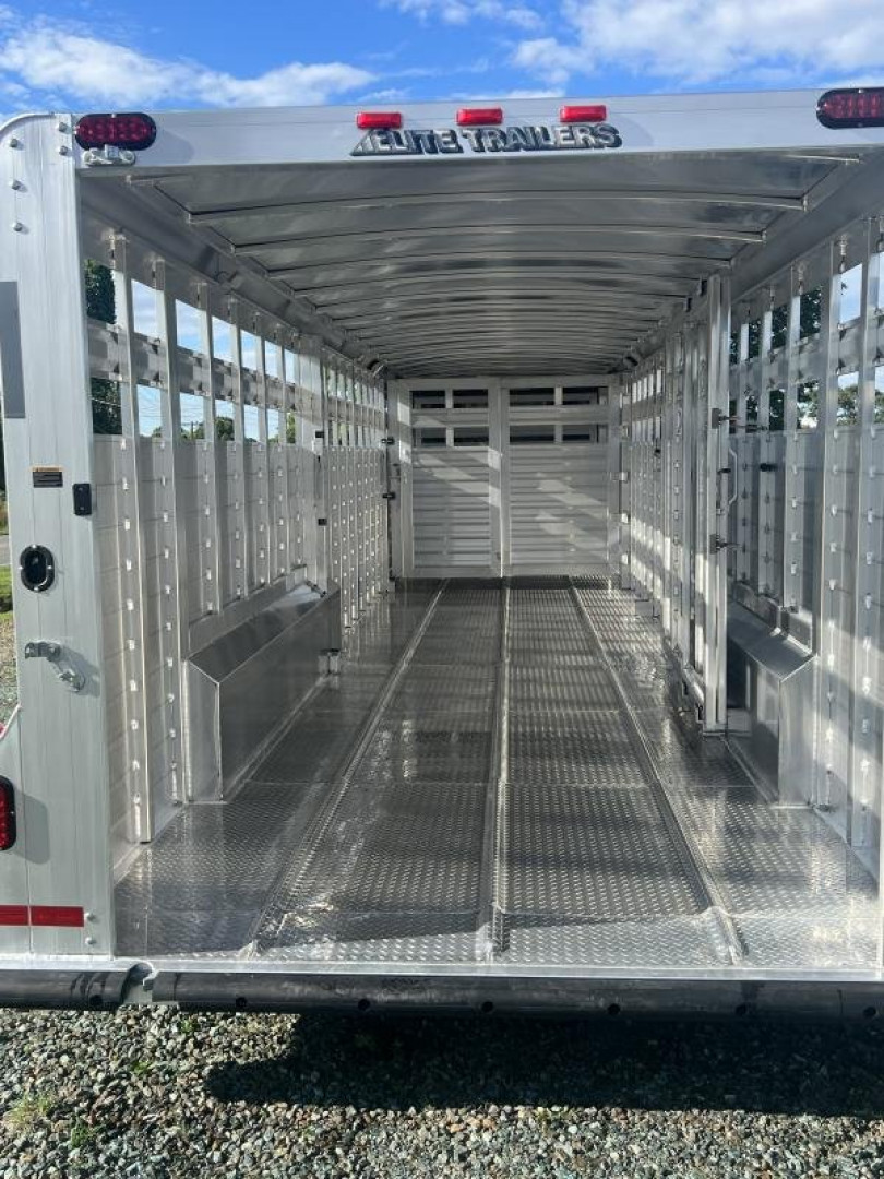 New 2024 Elite Trailers 32' GN Stock Trailers Stock / Stock Combo Trailer