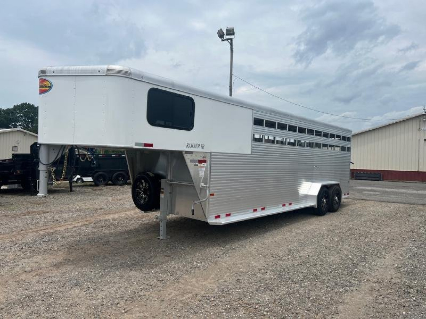 New 2024 Sundowner Trailers Rancher TR 24' GN Stock / Stock Combo Trailer