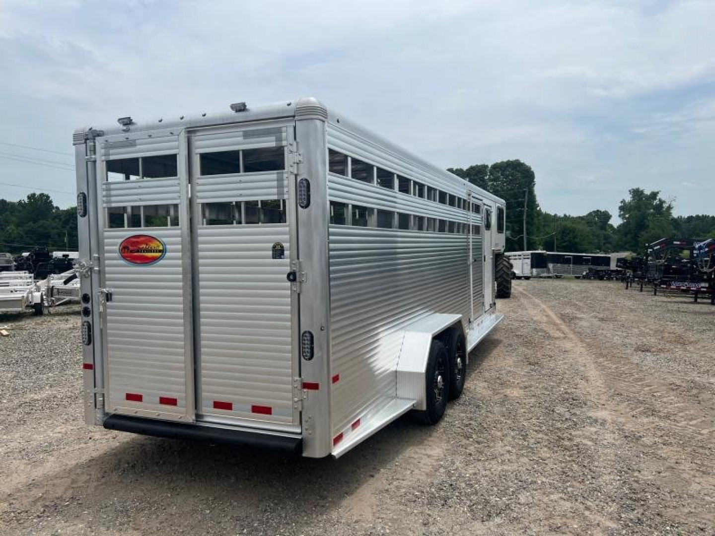 New 2024 Sundowner Trailers Rancher TR 24' GN Stock / Stock Combo Trailer