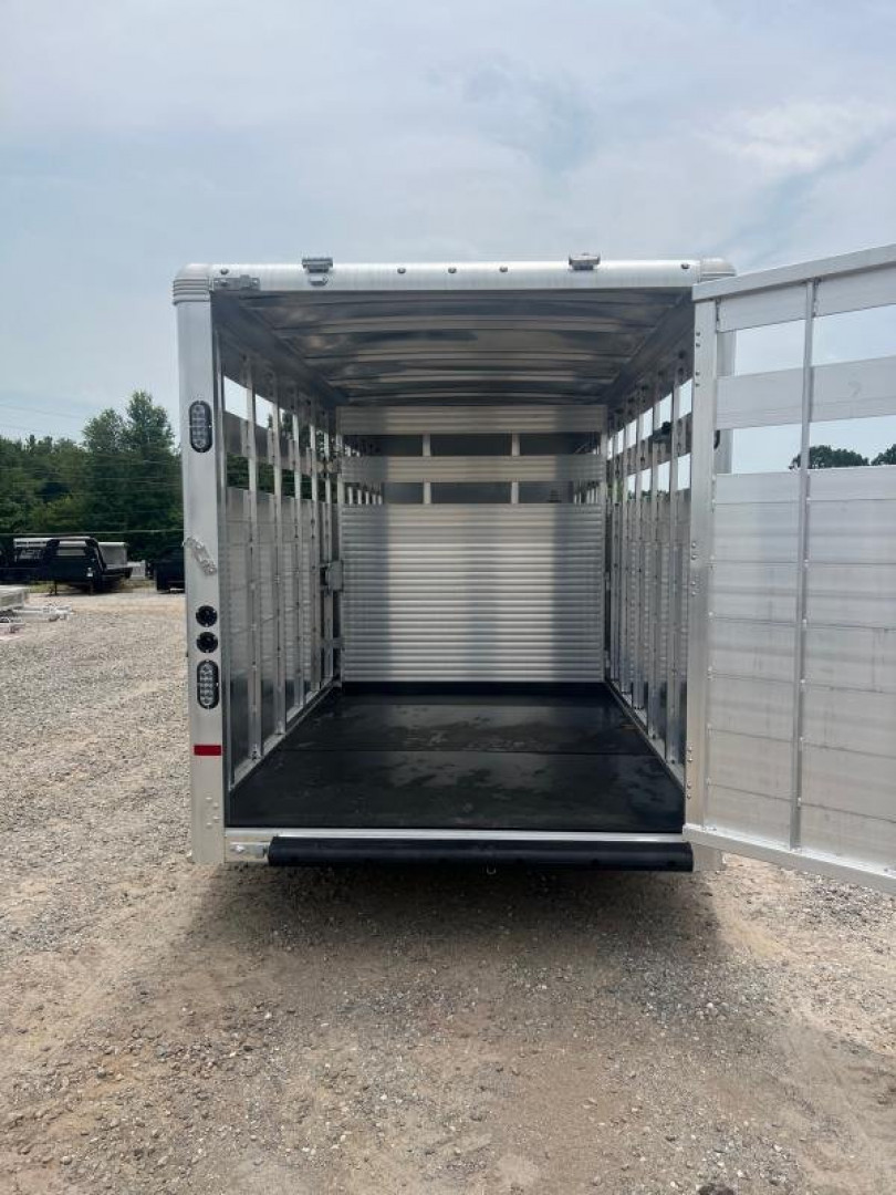 New 2024 Sundowner Trailers Rancher TR 24' GN Stock / Stock Combo Trailer