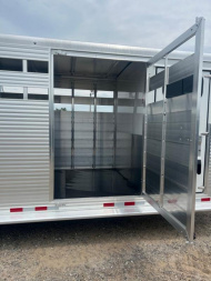 New 2024 Sundowner Trailers Rancher TR 24' GN Stock / Stock Combo Trailer