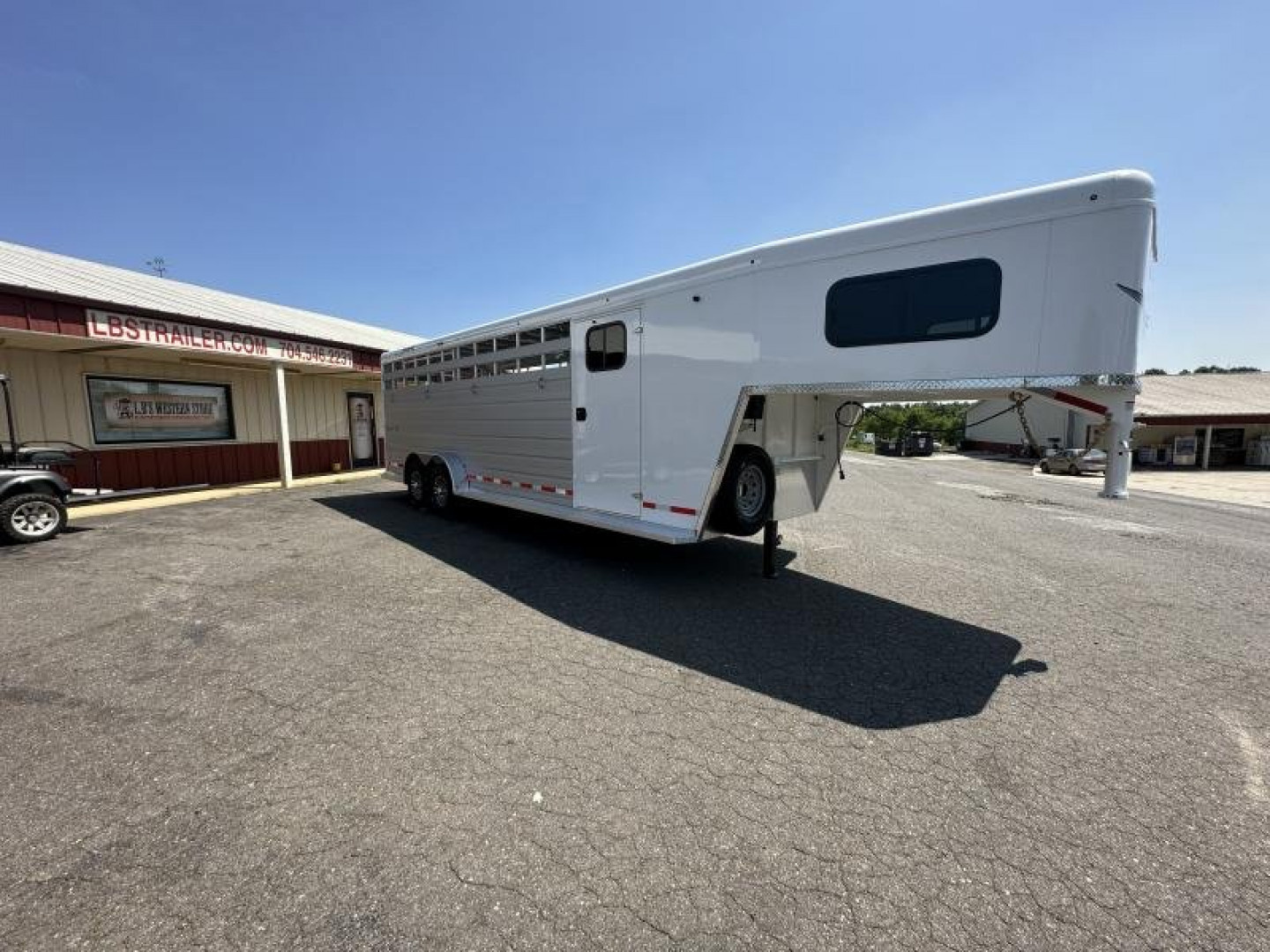 New 2024 Trails West SANTA FE Horse Trailer