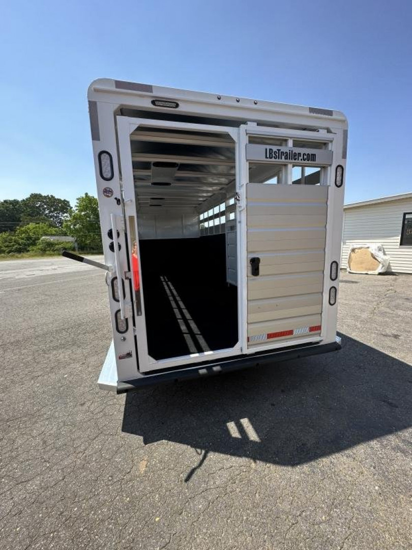 New 2024 Trails West SANTA FE Horse Trailer
