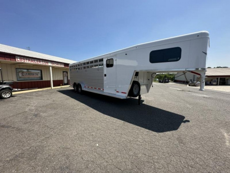 New 2024 Trails West SANTA FE Horse Trailer