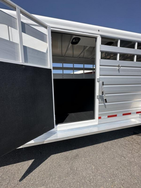 New 2024 Trails West SANTA FE Horse Trailer