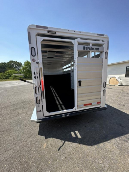 New 2024 Trails West SANTA FE Horse Trailer
