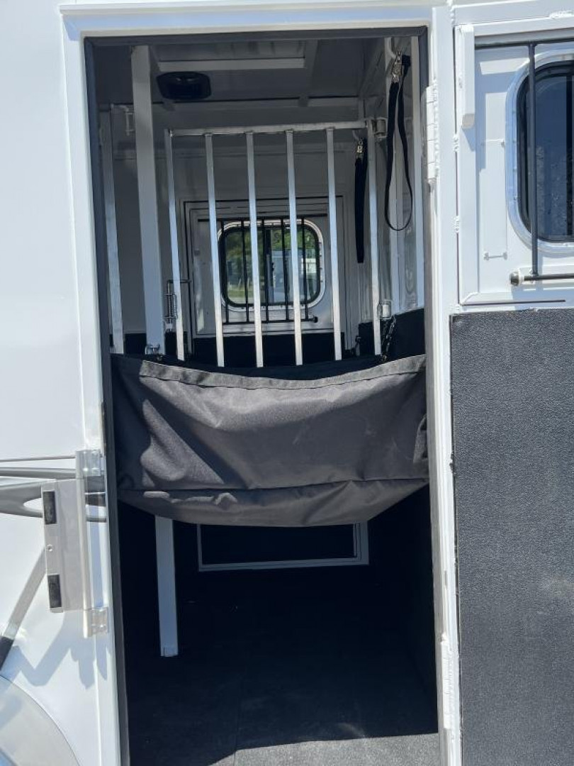 New 2024 Trails West ROYALE BP PLUS Horse Trailer