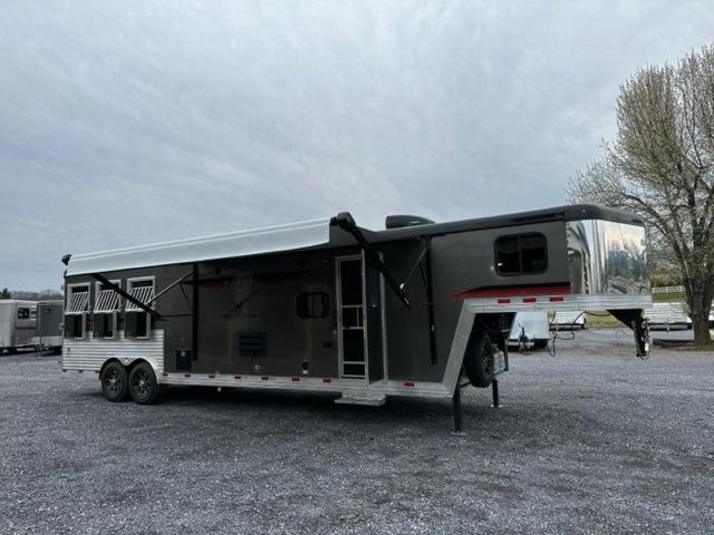 New 2023 Bison Trailers SV8313 SLIDE OUT LQ Horse Trailer