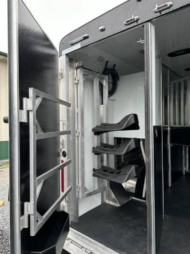 New 2023 Bison Trailers SV8313 SLIDE OUT LQ Horse Trailer