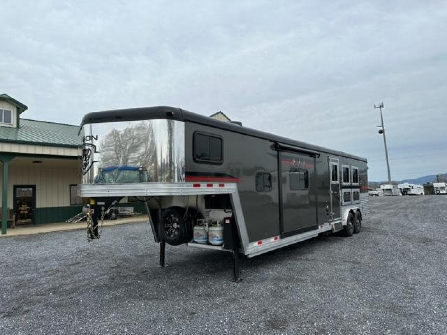 New 2023 Bison Trailers SV8313 SLIDE OUT LQ Horse Trailer