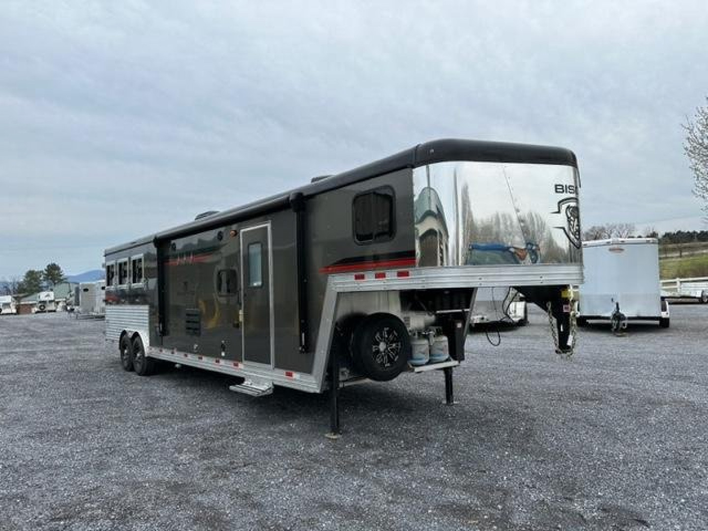 New 2023 Bison Trailers SV8313 SLIDE OUT LQ Horse Trailer