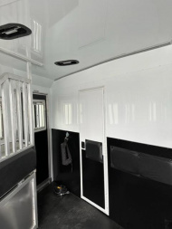 New 2023 Bison Trailers SV8313 SLIDE OUT LQ Horse Trailer