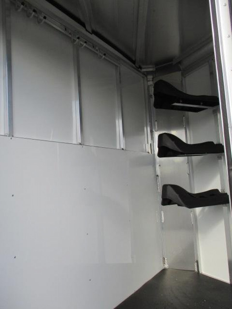 New 2023 Sundowner Trailers 3H Super Sport Horse Trailer