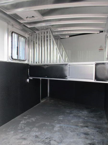 New 2023 Sundowner Trailers 3H Super Sport Horse Trailer