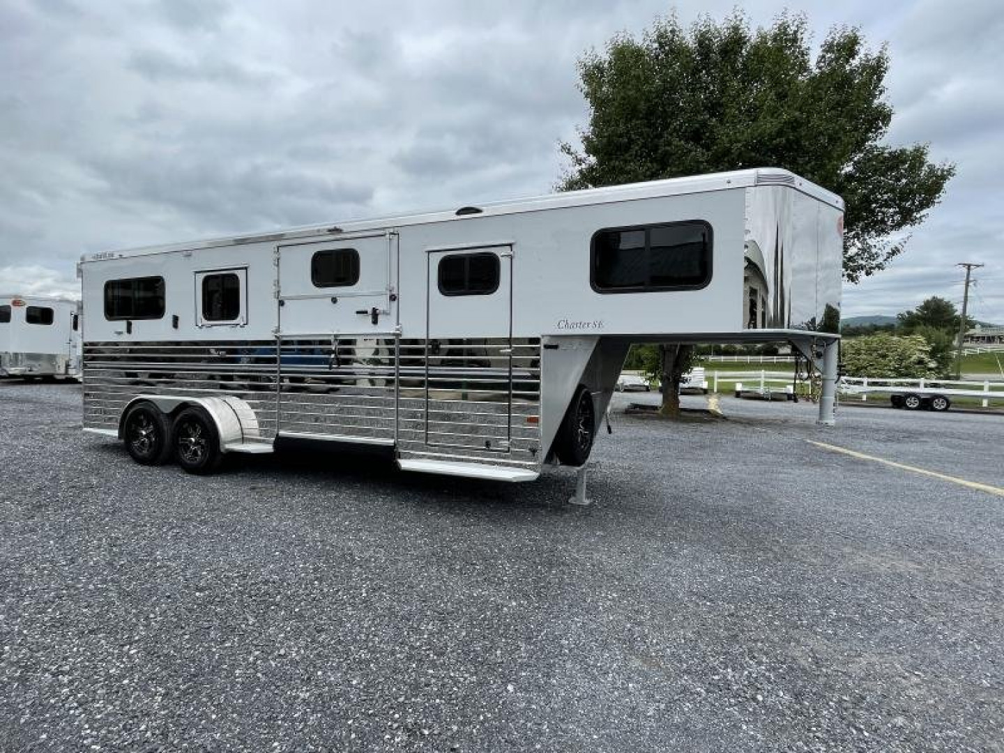 New 2023 Sundowner Trailers Charter 2+1 TR SE GN Horse Trailer
