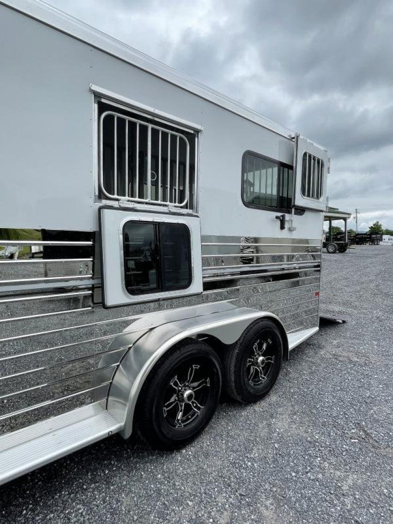 New 2023 Sundowner Trailers Charter 2+1 TR SE GN Horse Trailer